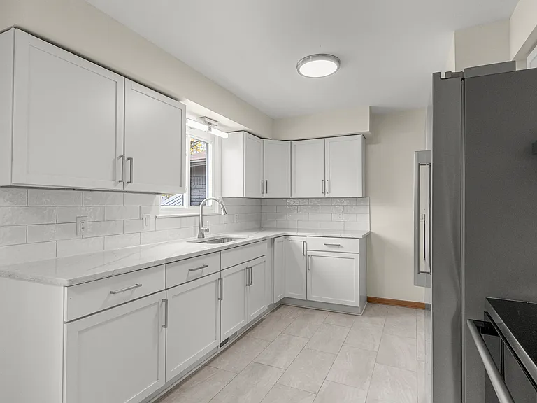 20325 Westview Dr — Photo 19
