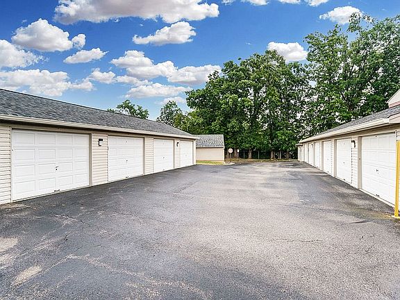 2nd image of 3151 Preserve Ln APT 2B