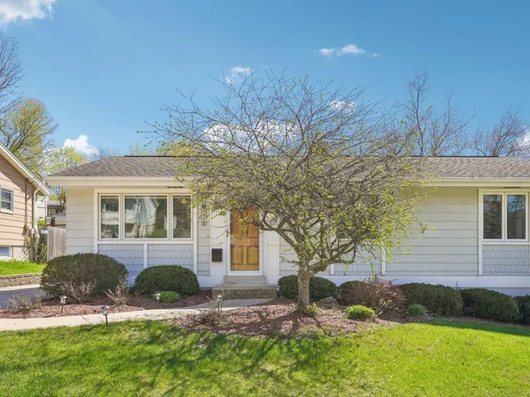 1439 North 12th AVENUE, West Bend, WI 53090