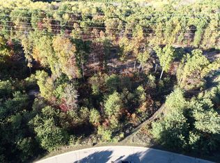 26 Grand Summit Dr, Fenton, MI