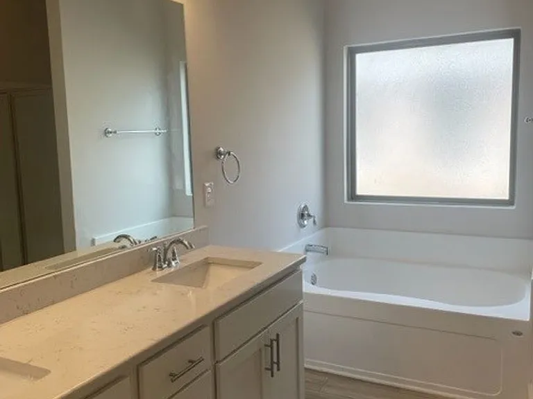 1718 Grouse St — Photo 9