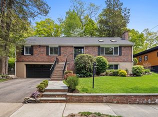 11 Audubon Dr, Newton, MA 02467