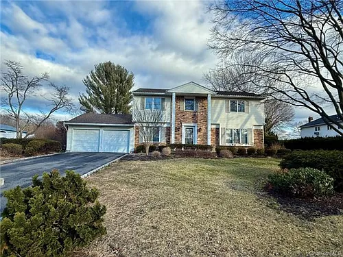 21 Fairway Dr Photo 1