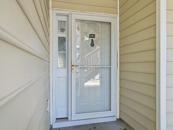 2nd image of 5090 Windsor Green Way #101