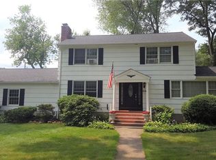 1340 Fairfield Woods Rd, Fairfield, CT 06825