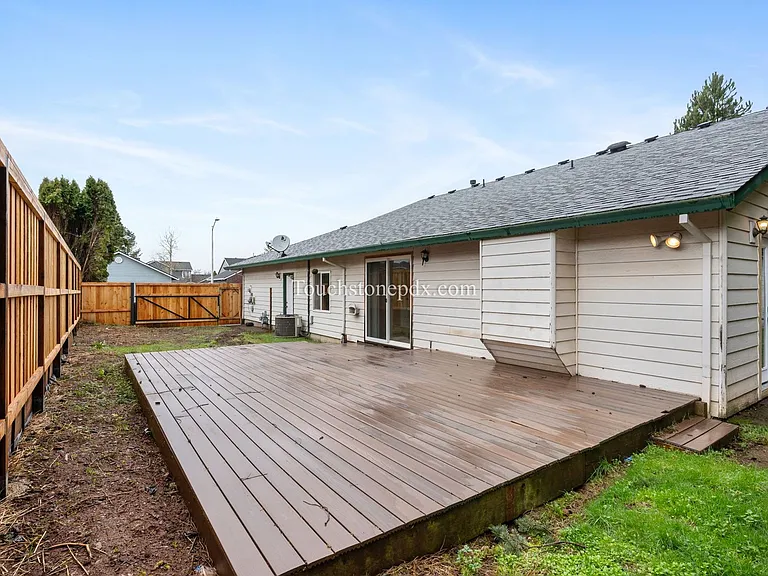 20160 Quinalt Dr — Photo 31