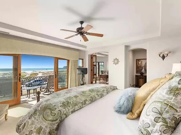 555 Ocean Blvd — Photo 18