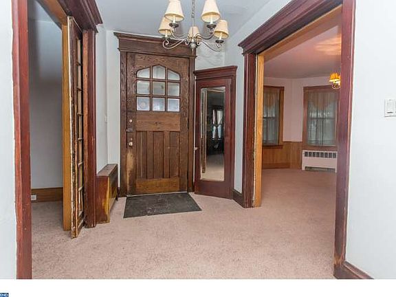 3rd image of 132 S Scott Ave