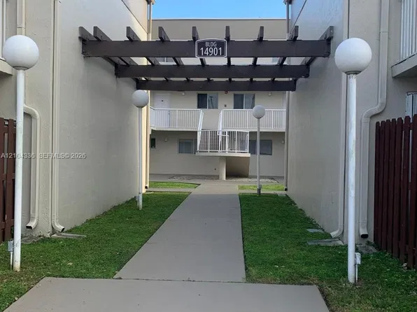 14901 SW 80th St APT 111, Miami, FL 33193