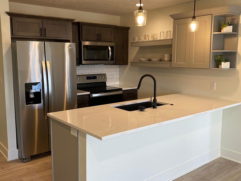 Large counter top and bar area