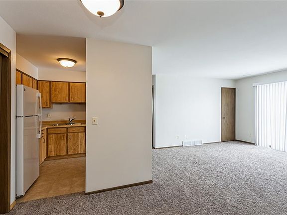 4th image of 1013 Woodland Heights Ct SE APT 8