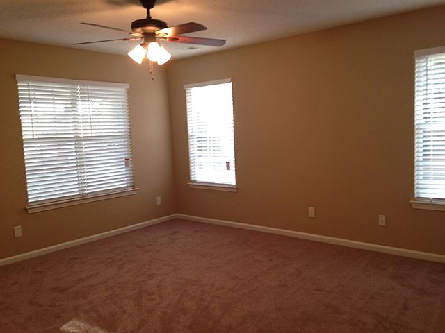 2nd image of 4 Daley Cir