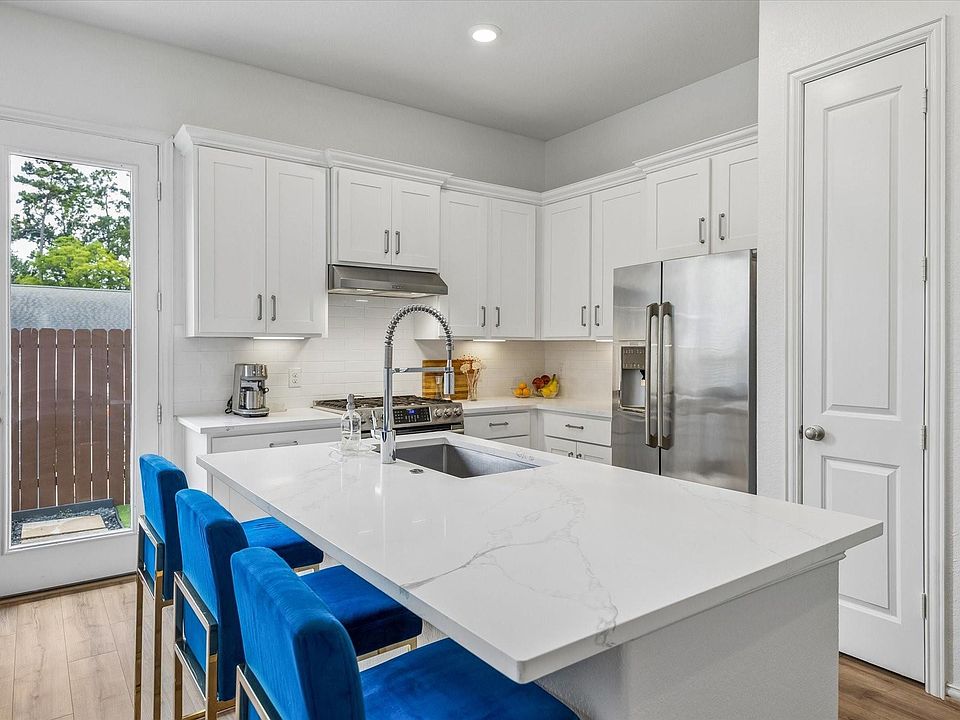 1st image of 5013 Lehman Oaks Dr