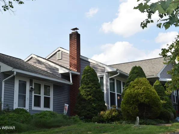 21 Crestmont Dr, Lock Haven, PA 17745