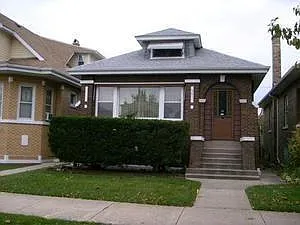 3011 N Kenneth Ave photo 1