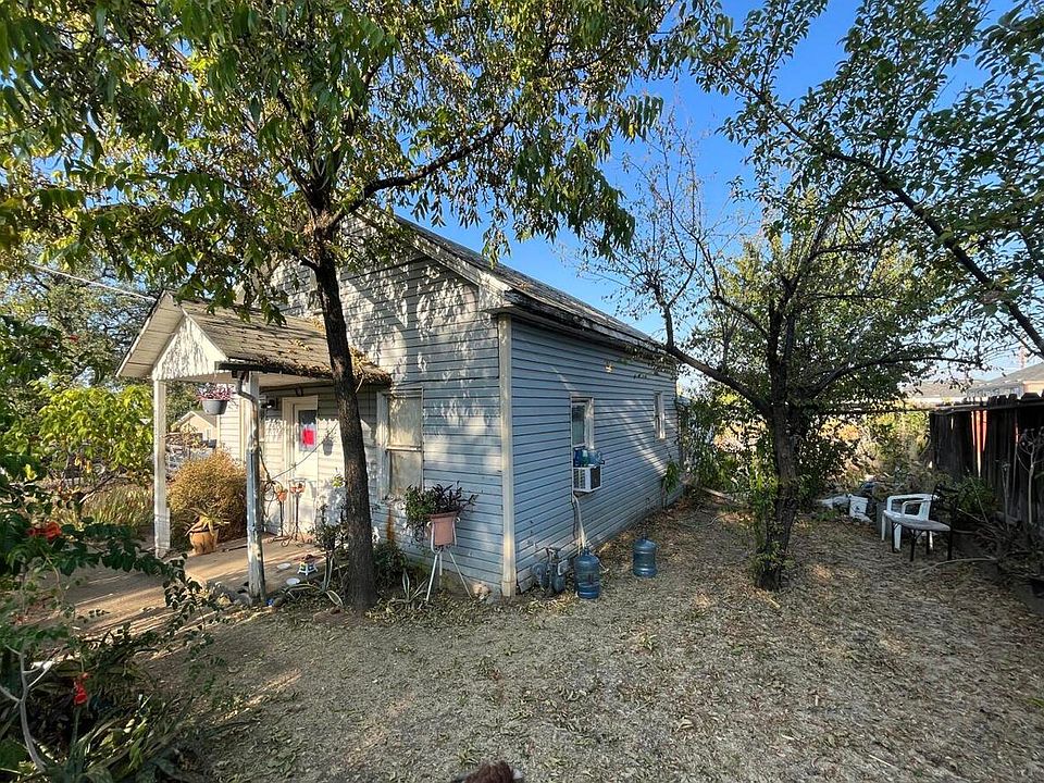 1st image of 2520 Reservoir Ln