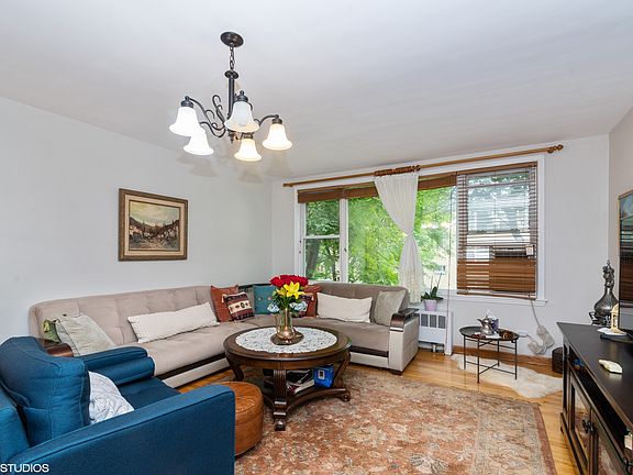 4th image of 6144 N Damen Ave APT G2