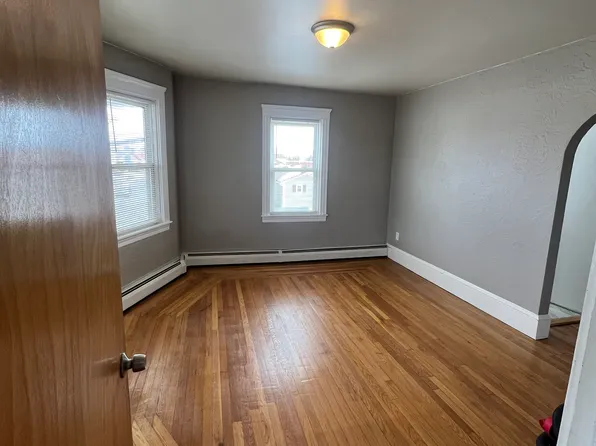 (undisclosed Address), Pawtucket, RI 02860