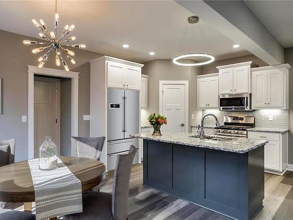Great flow for entertaining on the main floor.