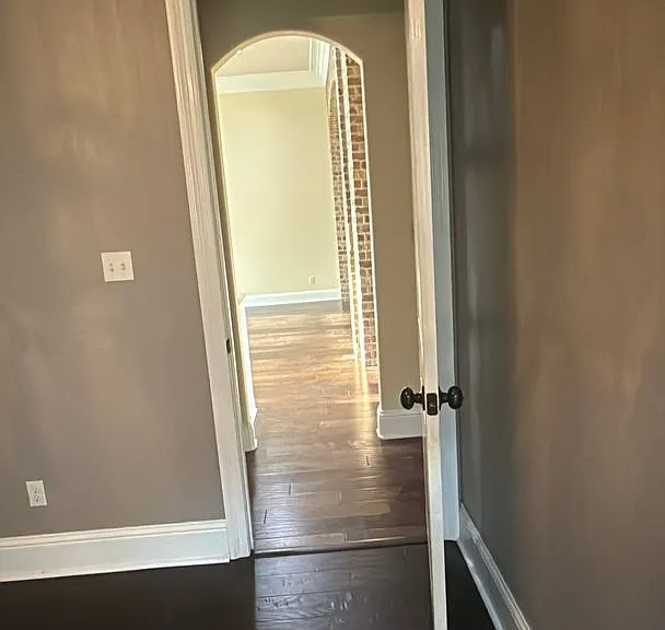 9572 Rochel Dr — Photo 17