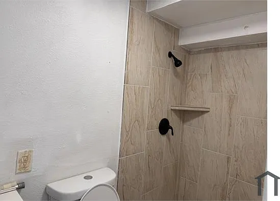 1 bed, 375 sqft, $1,050 — Photo 3