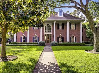 2 Lochtyne Cir, Houston, TX 77024