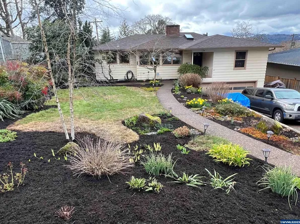 2595 Alvarado Ter S, Salem, OR 97302