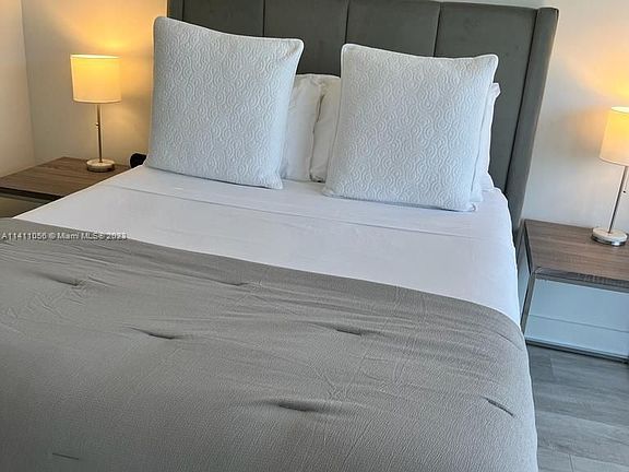 4th image of 121 NE 34th St #1206A