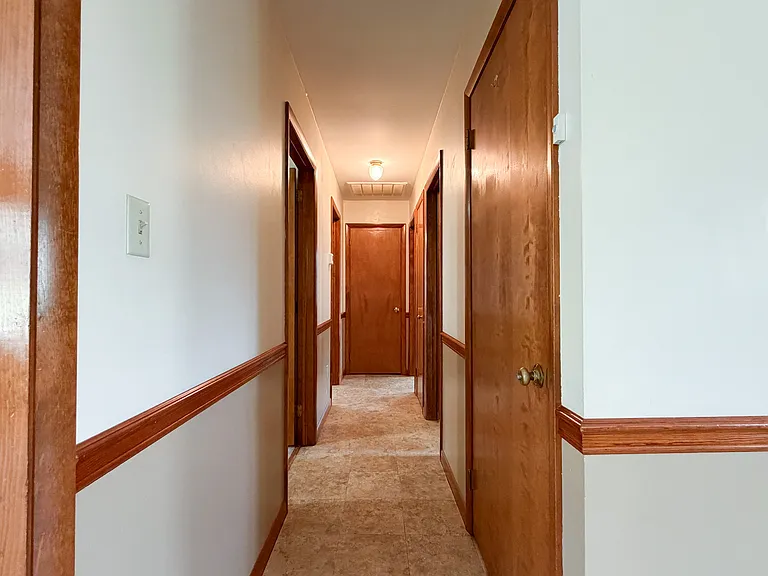 213 Hahnstown Rd — Photo 10