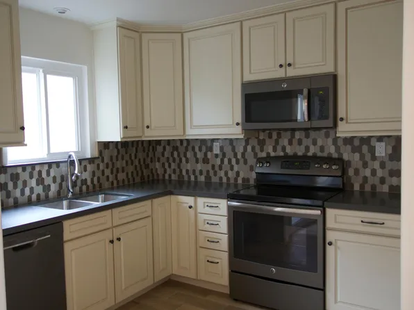 1600 Garden St APT 15, Santa Barbara, CA 93101