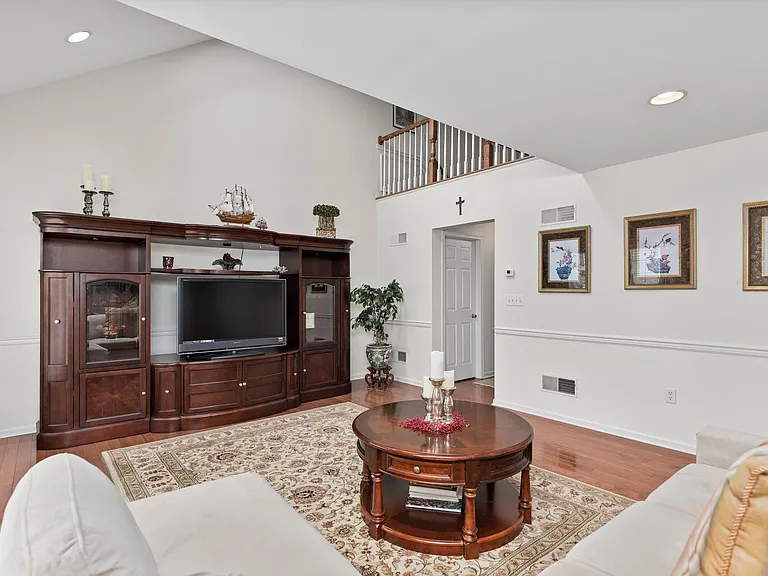 6330 Mercury Dr — Photo 20