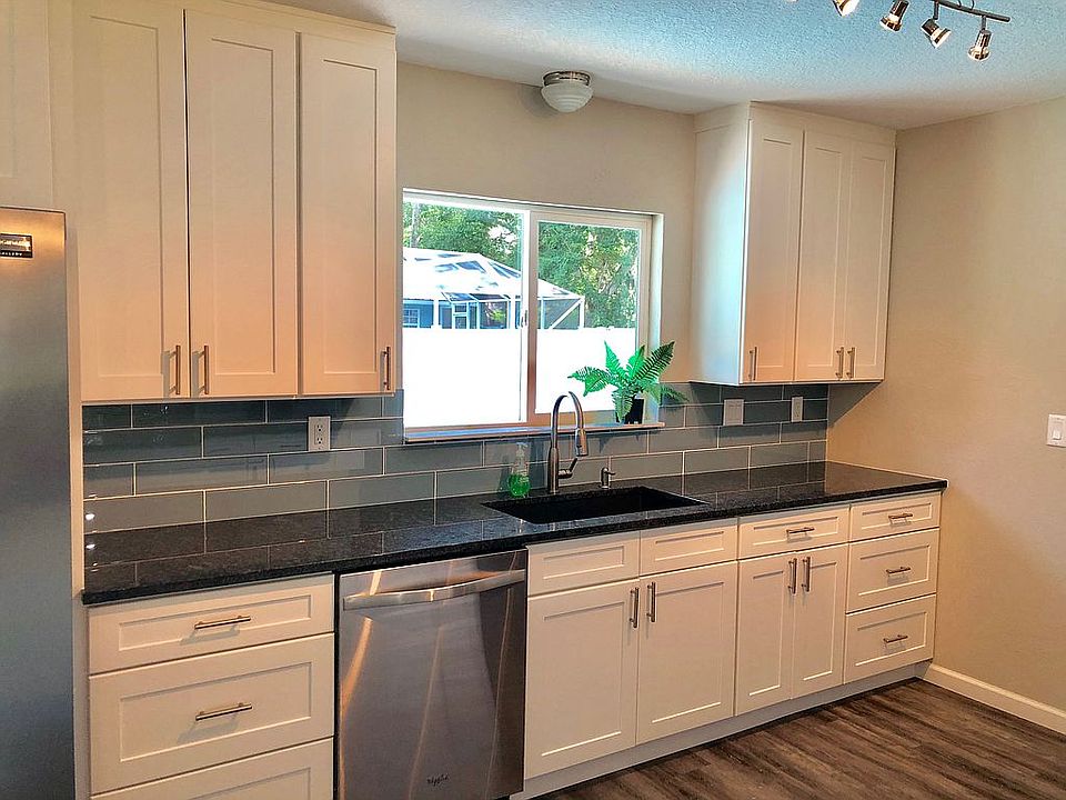 1st image of 31 Arrowhead Cir
