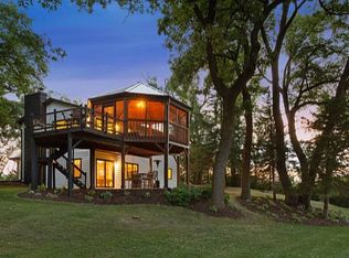 3650 Farmhill Dr, Mound, MN 55364
