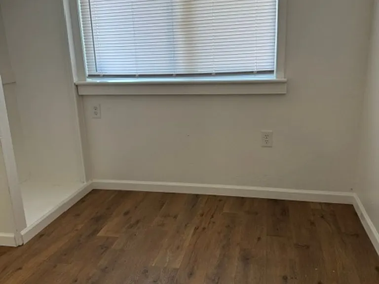 319 N Shasta St — Photo 19