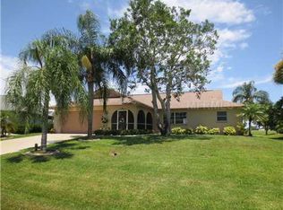 40 Bunker Ct, Rotonda West, FL 33947