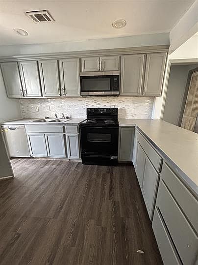1st image of 2114 7th St