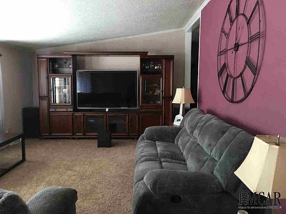 4th image of 263 Wildflower Cir