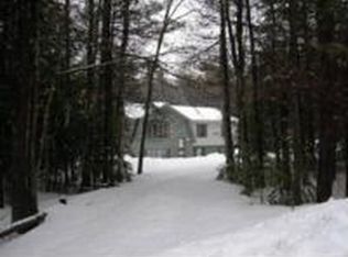 8 Sunward Ln, Topsham, ME 04086