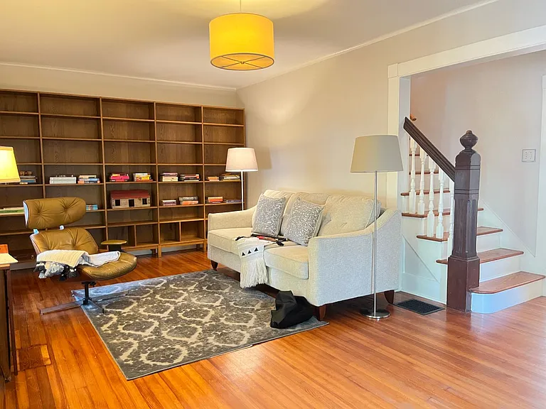 17 Anderson St — Photo 3
