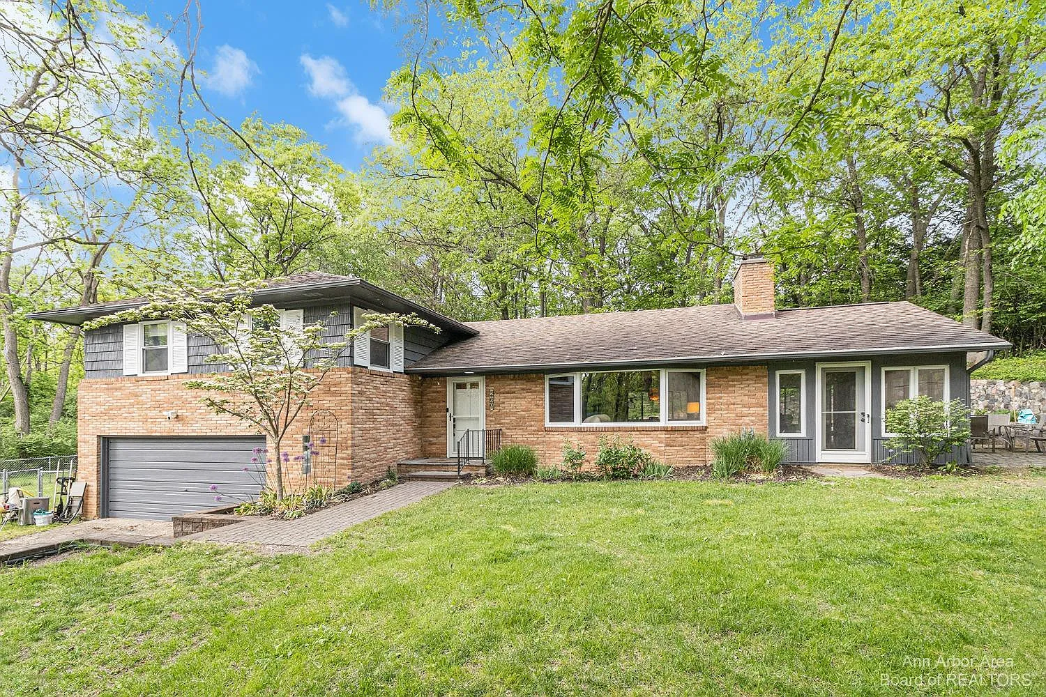 260 Sumac Ln photo 1