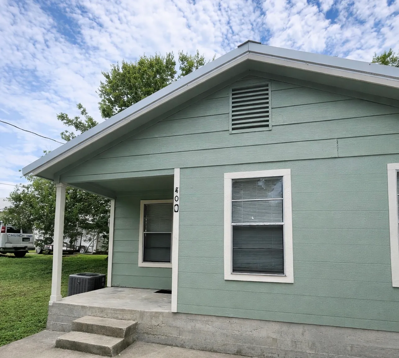 2 bed, 800 sqft, $1,150 — Photo 1