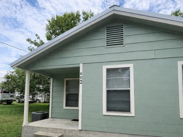 800 2nd St, Lockhart, TX 78644