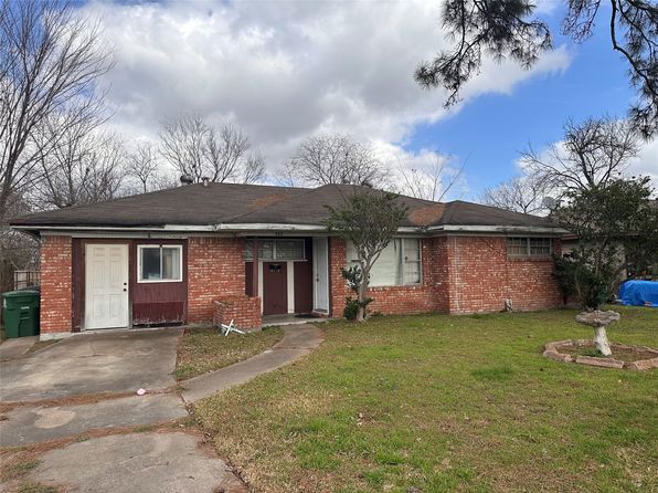 503 Bizerte St, Houston, TX 77022