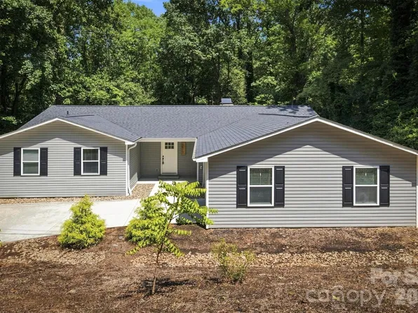 3517 Crestwood Dr, Morganton, NC 28655