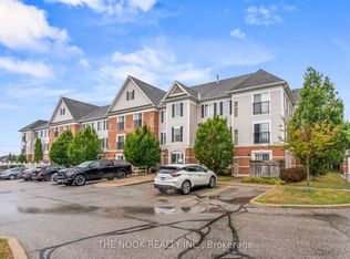 98 Aspen Springs Dr #310, Clarington, ON L1C5N5