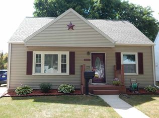 2113 N Clark St, Appleton, WI 54911