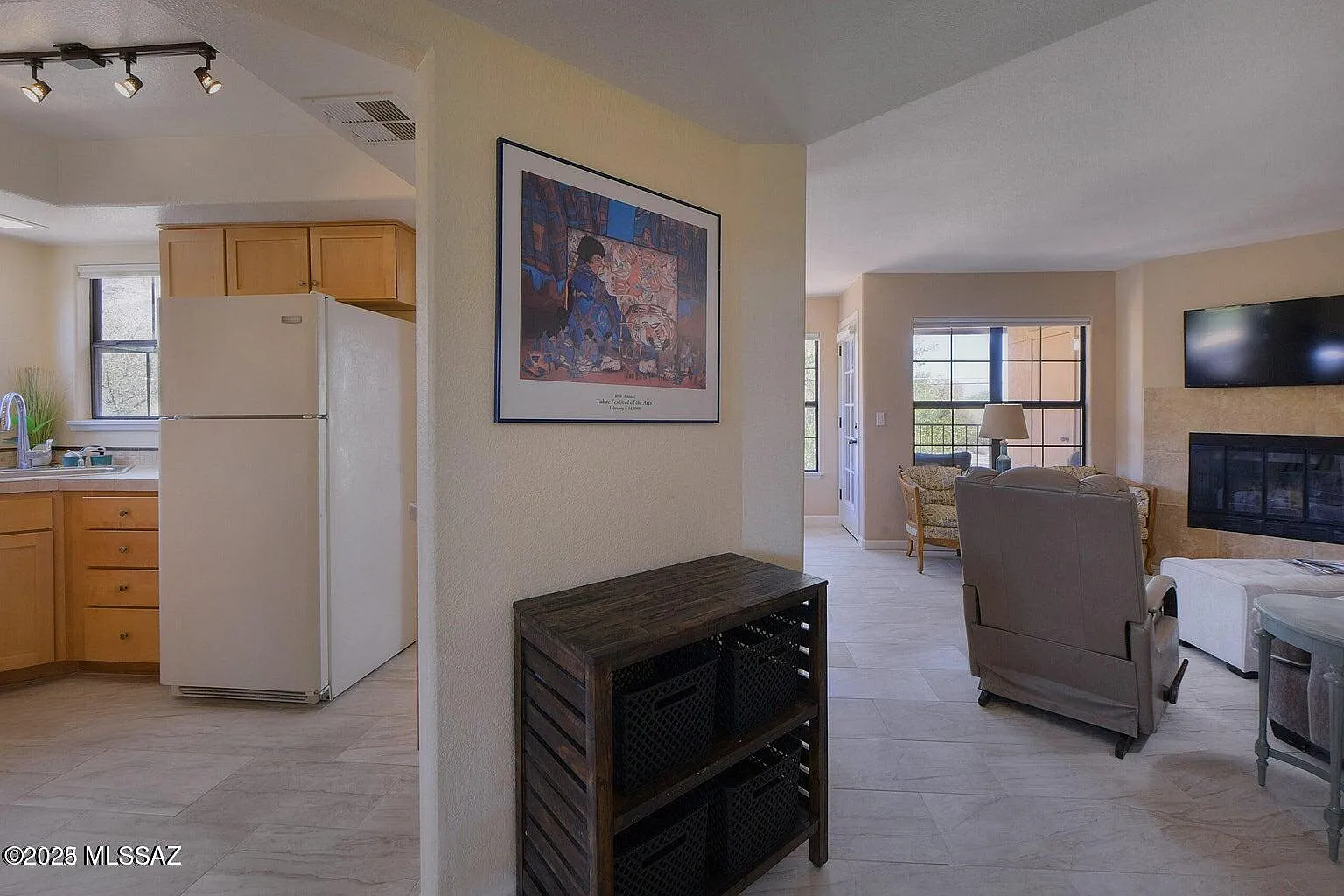 2 bed, 1.0 bath, 945 sqft, $3,200 — Photo 4