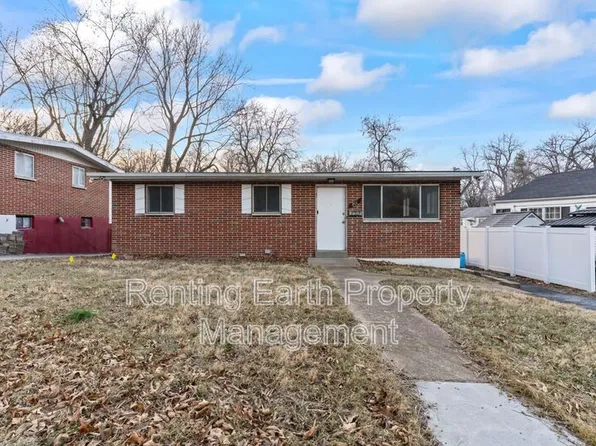 801 Thomas Ave, Saint Louis, MO 63135
