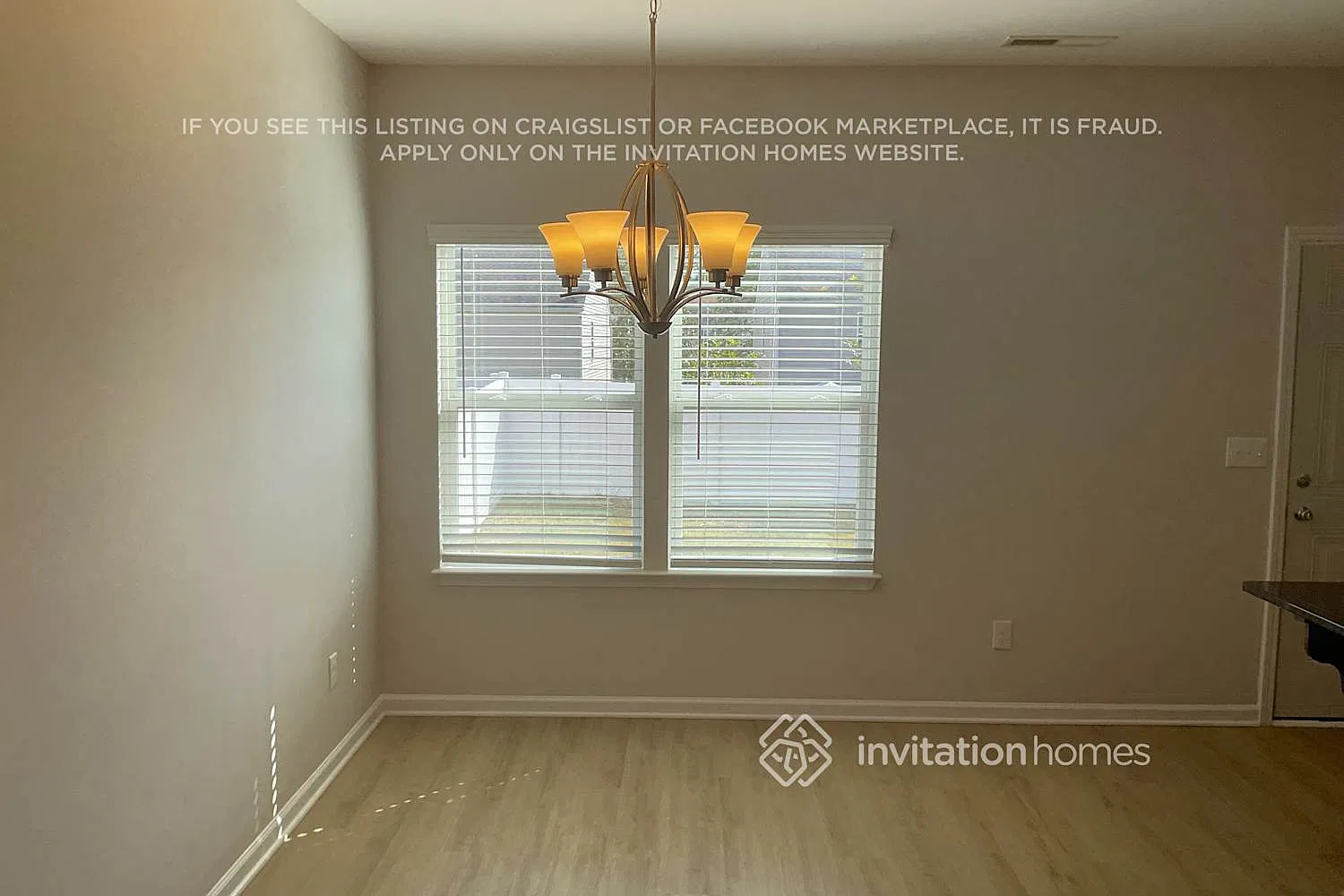 4902 Staffordshire Ln Charlotte, NC 28213 — Photo 4