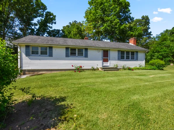 2 Christine Road, North Haven, CT 06473